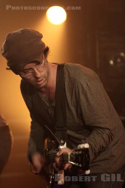 CLAP YOUR HANDS SAY YEAH - 2014-10-08 - PARIS - La Maroquinerie - 